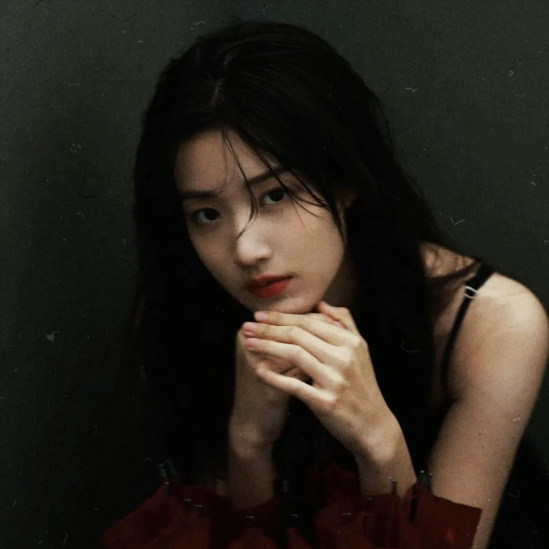 女孩的灵缇犬
