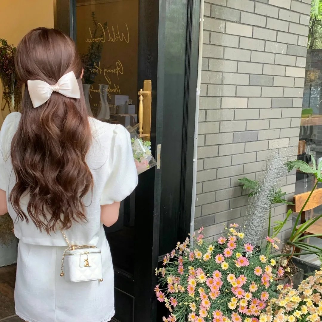 隔壁的吸血鬼美眉